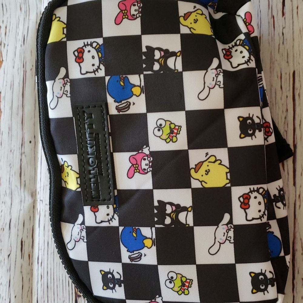 🆕️ CUTE SANRIO HELLO KITTY & FRIENDS BLACK BELT BAG 🖤🤍 - Picture 3 of 7